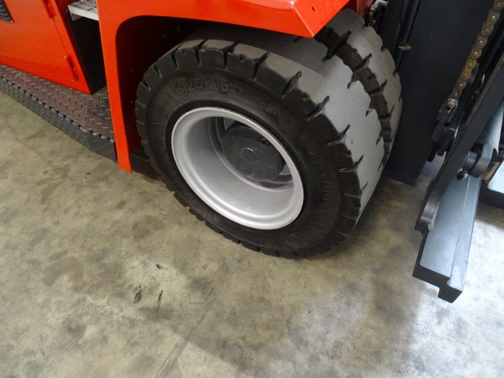 Kalmar ECG70-6 - TRIPLEX - Electric forklift: picture 2 Kalmar ECG70-6 - TRIPLEX - Electric forklift: picture 2