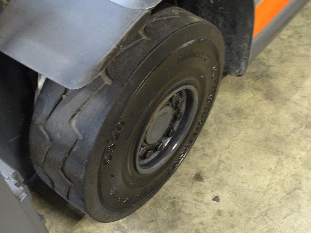 Diesel forklift Linde H25D-01: picture 9