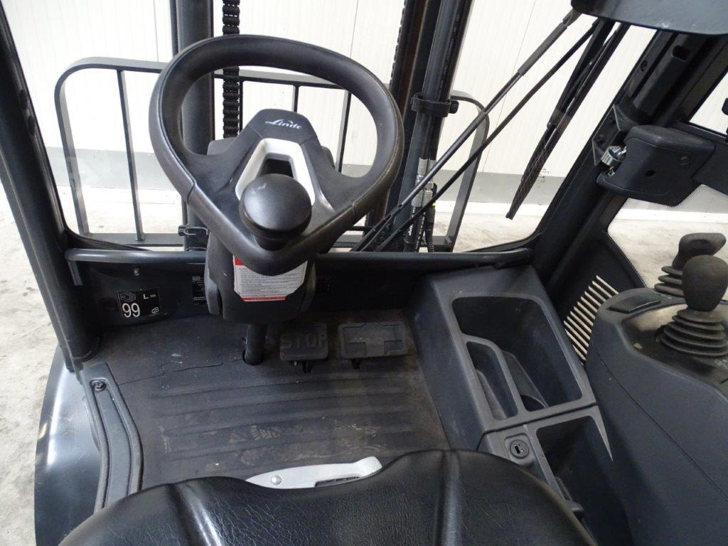 Diesel forklift Linde H25D-01: picture 8