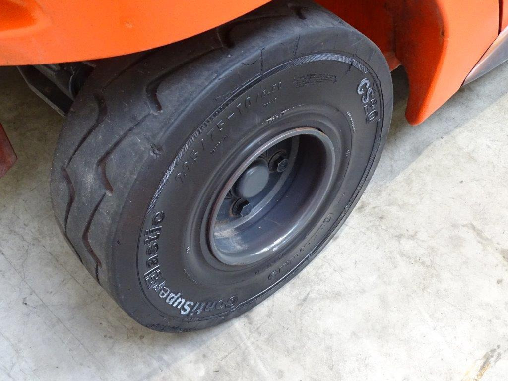 Diesel forklift Linde H25D-01: picture 10