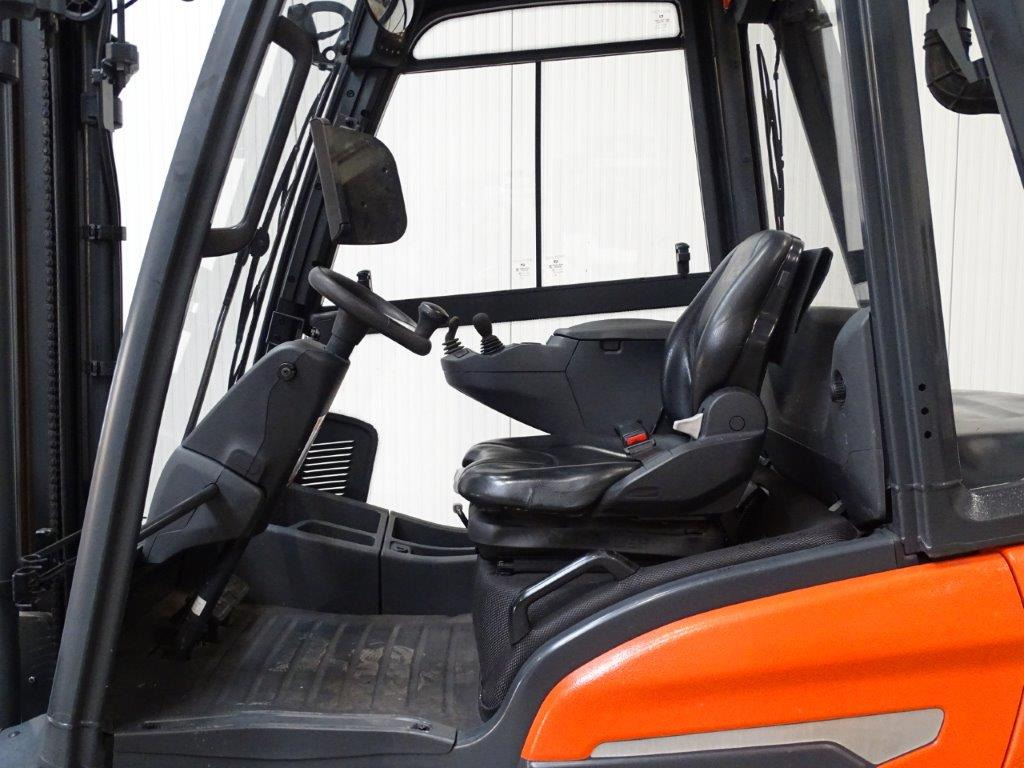 Diesel forklift Linde H25D-01: picture 7