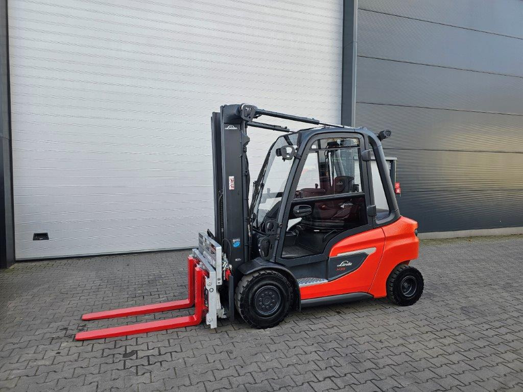 Linde H35D-01 - TRIPLEX - NEU MODEL - Diesel forklift: picture 1 Linde H35D-01 - TRIPLEX - NEU MODEL - Diesel forklift: picture 1