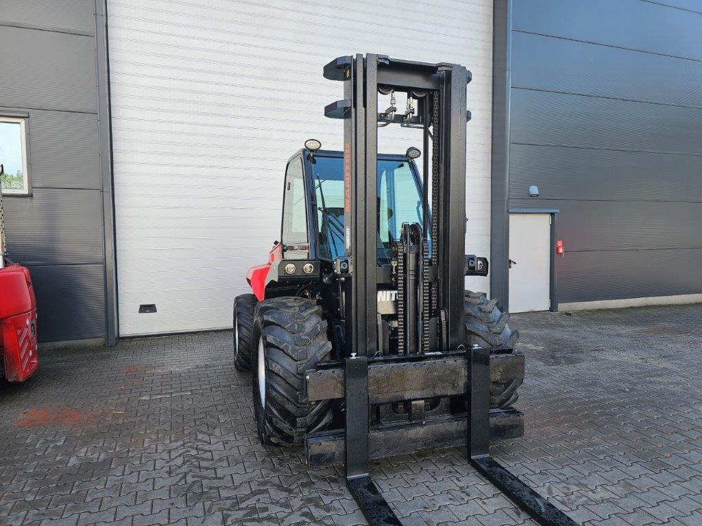 Manitou M50-4D - TRIPLEX- 4x4 - Rough terrain forklift: picture 4 Manitou M50-4D - TRIPLEX- 4x4 - Rough terrain forklift: picture 4