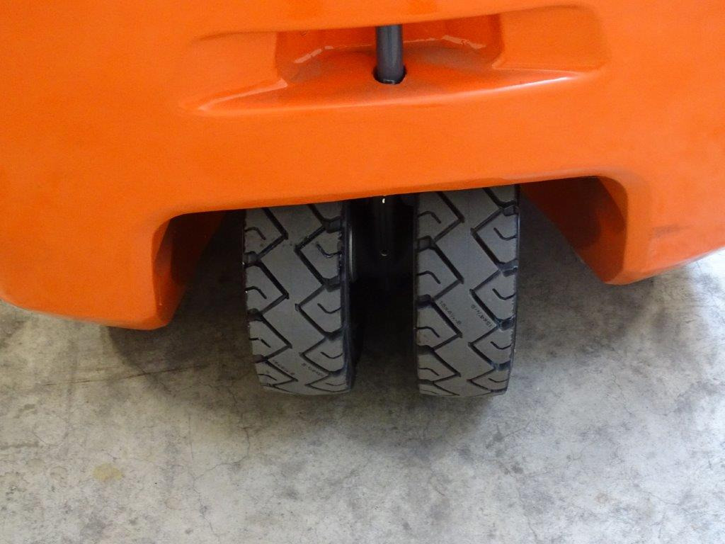 Toyota 8FBEK16T - DEMO - TRIPLEX - Electric forklift: picture 2 Toyota 8FBEK16T - DEMO - TRIPLEX - Electric forklift: picture 2