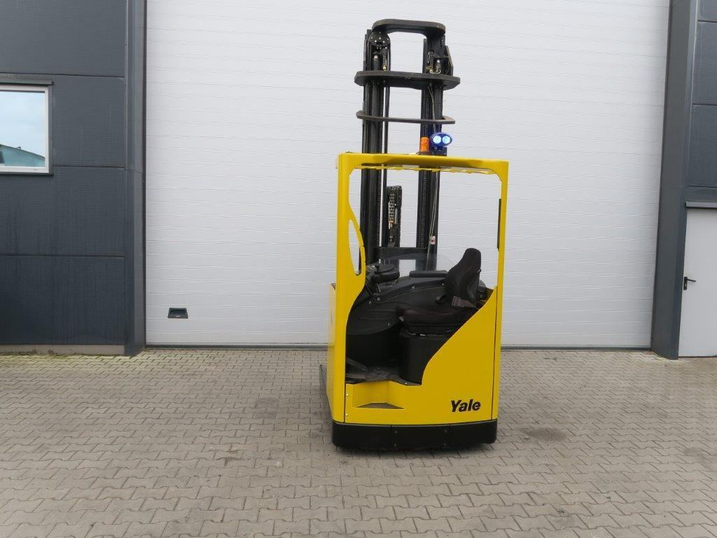 Yale MR14H - TRIPLEX - Reach truck: picture 4 Yale MR14H - TRIPLEX - Reach truck: picture 4