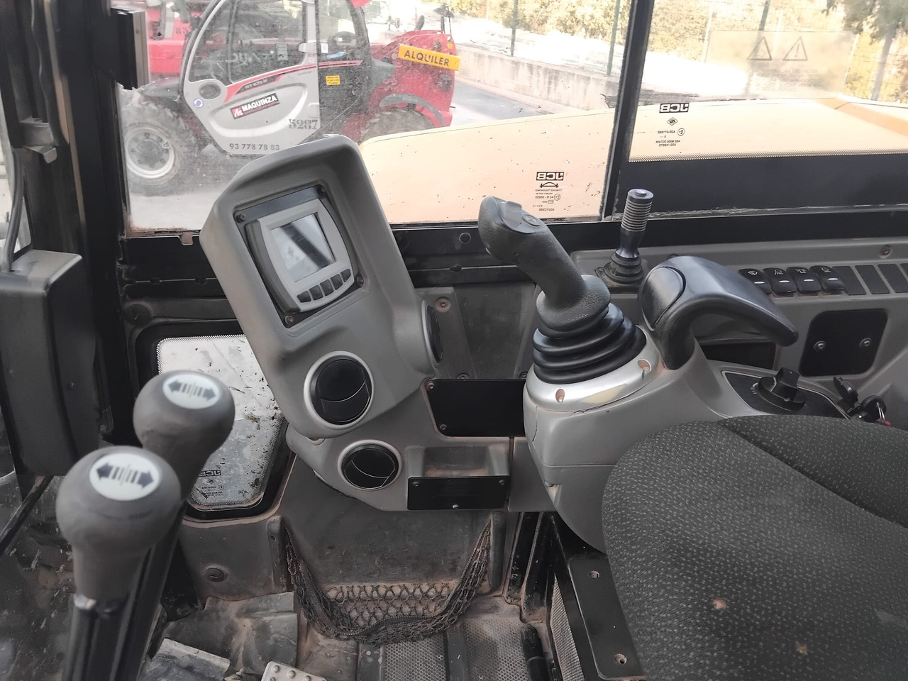 Mini excavator JCB 85Z: picture 10