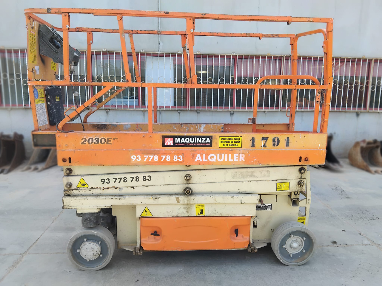 JLG 2030ES - Scissor lift: picture 1 JLG 2030ES - Scissor lift: picture 1