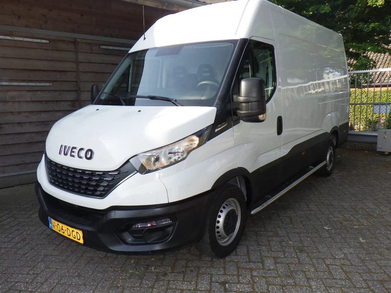 Iveco Daily 35S14 L2/H2 Hi Matic Automaat / Trekhaak - Panel van: picture 1 Iveco Daily 35S14 L2/H2 Hi Matic Automaat / Trekhaak - Panel van: picture 1