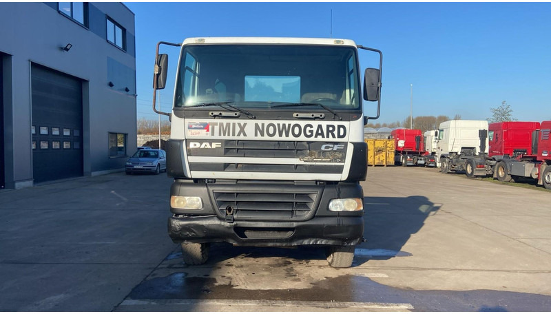 DAF CF 85.380 (EURO 3 / MANUAL GEARBOX / BOITE MANUELLE / BIG HUB / GRAND PONT / LAMES) - Cab chassis truck: picture 2 DAF CF 85.380 (EURO 3 / MANUAL GEARBOX / BOITE MANUELLE / BIG HUB / GRAND PONT / LAMES) - Cab chassis truck: picture 2