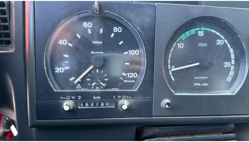 Iveco Eurotrakker 260 E 34 (POMPE MANUELLE / MANUAL PUMP / LAMES / GRAND PONT / BOITE MANUELLE) on lease Iveco Eurotrakker 260 E 34 (POMPE MANUELLE / MANUAL PUMP / LAMES / GRAND PONT / BOITE MANUELLE): picture 14