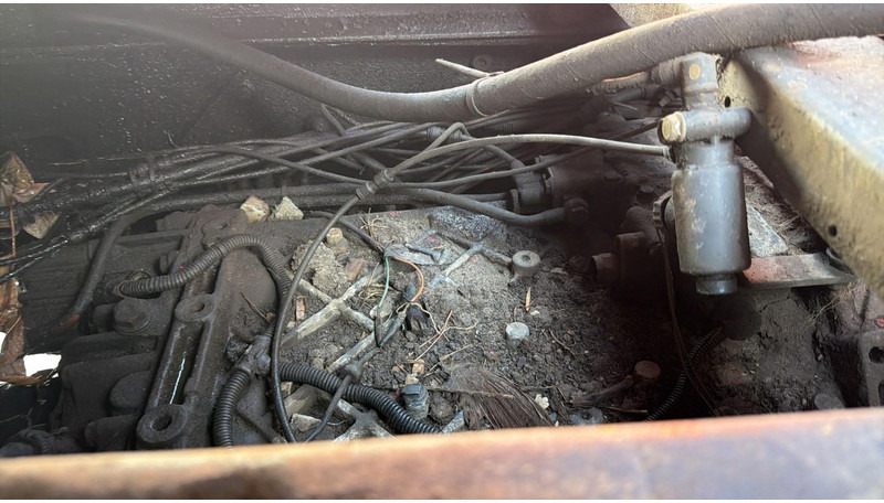 Iveco Eurotrakker 260 E 34 (POMPE MANUELLE / MANUAL PUMP / LAMES / GRAND PONT / BOITE MANUELLE) on lease Iveco Eurotrakker 260 E 34 (POMPE MANUELLE / MANUAL PUMP / LAMES / GRAND PONT / BOITE MANUELLE): picture 19