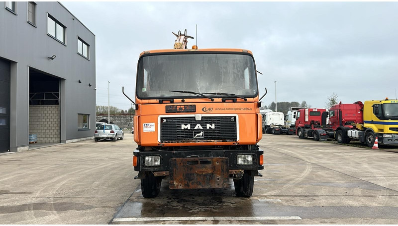MAN 17.192 (4X4 / BIG AXLE / STEEL SUSPENSION / 8 TON CRANE) - Tipper, Crane truck: picture 2 MAN 17.192 (4X4 / BIG AXLE / STEEL SUSPENSION / 8 TON CRANE) - Tipper, Crane truck: picture 2