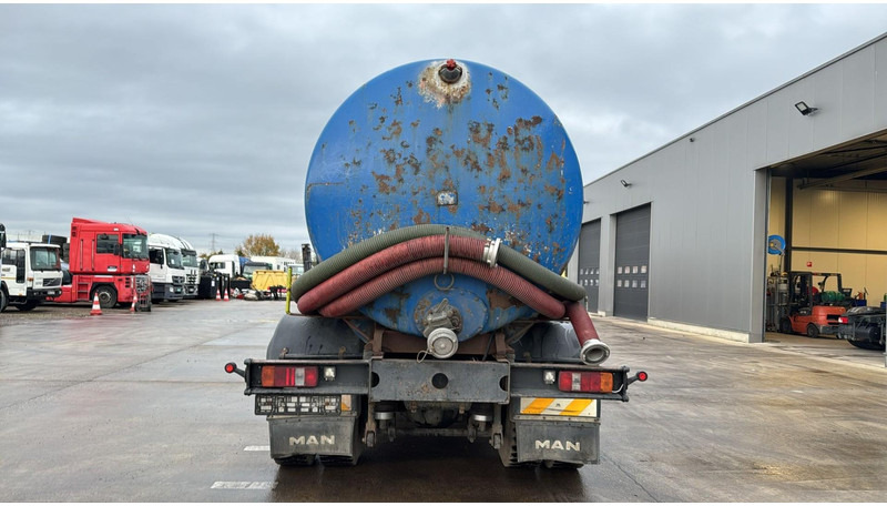 MAN 18.264 F2000 (11000L / EURO 2 / MANUAL GEARBOX / 6 CYLINDER) - Vacuum truck: picture 5 MAN 18.264 F2000 (11000L / EURO 2 / MANUAL GEARBOX / 6 CYLINDER) - Vacuum truck: picture 5