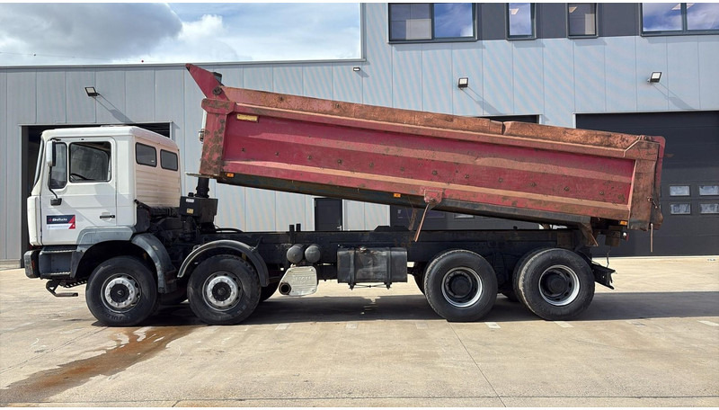 Tipper MAN 35.372 (MANUAL PUMP / 6 CYLINDER / BIG AXLE / STEEL SUSP.): picture 11 Tipper MAN 35.372 (MANUAL PUMP / 6 CYLINDER / BIG AXLE / STEEL SUSP.): picture 11