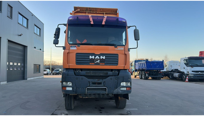 MAN TGA 41.480 (8X8 / MANUAL GEARBOX / BOITE MANUELLE / LAMES / BIG AXLE / STEEL SUSP.) - Tipper: picture 2 MAN TGA 41.480 (8X8 / MANUAL GEARBOX / BOITE MANUELLE / LAMES / BIG AXLE / STEEL SUSP.) - Tipper: picture 2