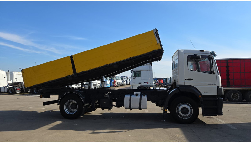 Mercedes-Benz Atego 1823 (BOITE MANUELLE / MANUAL GEARBOX) - Tipper: picture 4 Mercedes-Benz Atego 1823 (BOITE MANUELLE / MANUAL GEARBOX) - Tipper: picture 4
