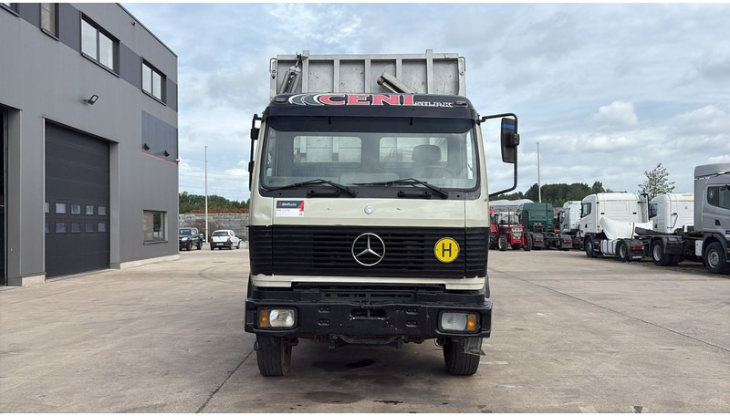 Mercedes-Benz SK 2527 (V6 / GRAND PONT / LAMES / BOITE MANUELLE / MANUAL GEARBOX) - Tipper: picture 2 Mercedes-Benz SK 2527 (V6 / GRAND PONT / LAMES / BOITE MANUELLE / MANUAL GEARBOX) - Tipper: picture 2