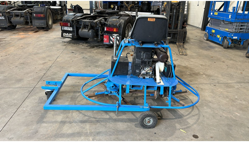 OHV BELGIAN MACHINE (BELGIAN MACHINE / GOOD CONDITION) - Power trowel: picture 3 OHV BELGIAN MACHINE (BELGIAN MACHINE / GOOD CONDITION) - Power trowel: picture 3