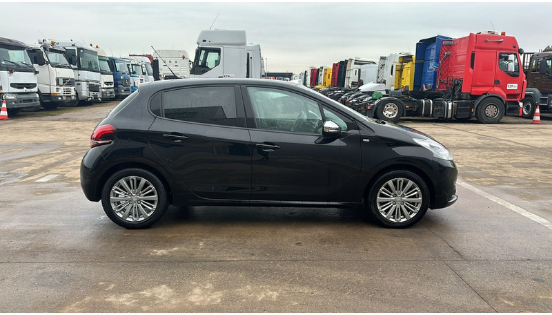 Peugeot 208 (BELGIAN CAR / AIRCO / 5 DOORS / PETROL) - Car: picture 4 Peugeot 208 (BELGIAN CAR / AIRCO / 5 DOORS / PETROL) - Car: picture 4