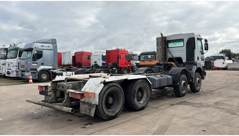 Renault Kerax 370 (BOITE MANUELLE / LAMES / GRAND PONT / STEEL SUSP.) - Cab chassis truck: picture 4 Renault Kerax 370 (BOITE MANUELLE / LAMES / GRAND PONT / STEEL SUSP.) - Cab chassis truck: picture 4