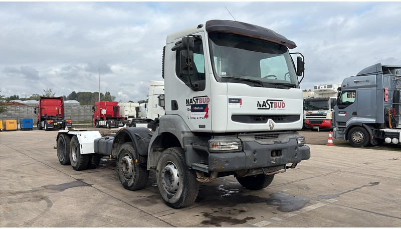 Renault Kerax 370 (BOITE MANUELLE / LAMES / GRAND PONT / STEEL SUSP.) - Cab chassis truck: picture 3 Renault Kerax 370 (BOITE MANUELLE / LAMES / GRAND PONT / STEEL SUSP.) - Cab chassis truck: picture 3