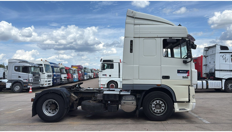 DAF XF 105.460 (AIRCO / GOOD CONDITION / BONNE ETAT) - Tractor unit: picture 3 DAF XF 105.460 (AIRCO / GOOD CONDITION / BONNE ETAT) - Tractor unit: picture 3