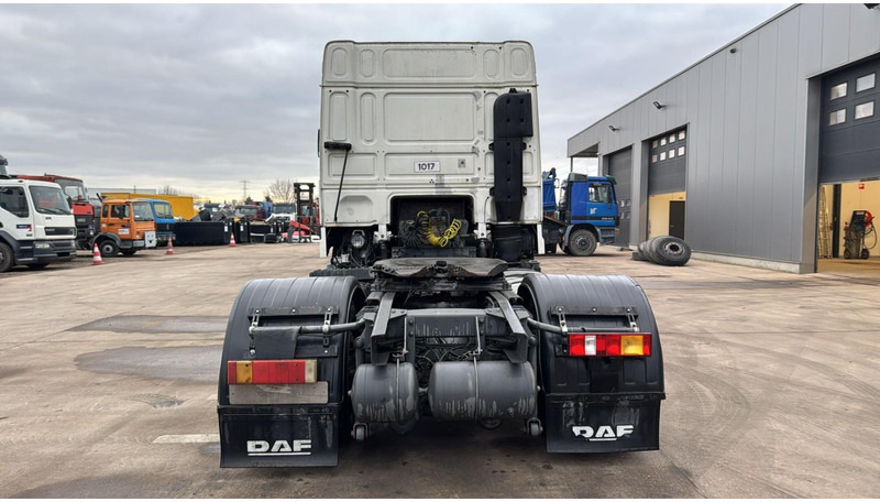 DAF XF 95.380 (EURO 2 / MANUAL GEARBOX / BOITE MANUELLE / TRES PROPRE / CLEAN TRUCK) - Tractor unit: picture 5 DAF XF 95.380 (EURO 2 / MANUAL GEARBOX / BOITE MANUELLE / TRES PROPRE / CLEAN TRUCK) - Tractor unit: picture 5