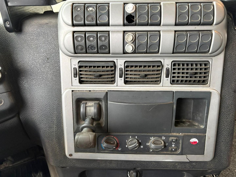 Tractor unit Iveco STRALIS 450 (MANUAL GEARBOX / BOITE MANUELLE): picture 19 Tractor unit Iveco STRALIS 450 (MANUAL GEARBOX / BOITE MANUELLE): picture 19