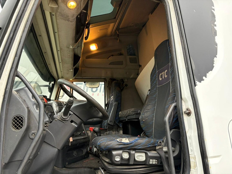 Tractor unit Iveco STRALIS 450 (MANUAL GEARBOX / BOITE MANUELLE): picture 18 Tractor unit Iveco STRALIS 450 (MANUAL GEARBOX / BOITE MANUELLE): picture 18