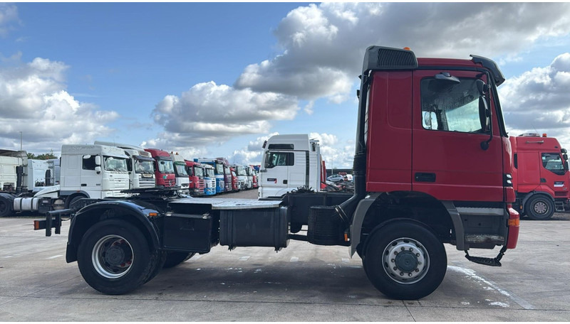 Mercedes-Benz Actros 1840 (4X4 / LAMES / GRANT PONT / PARFAIT ETAT / MP1 / V6 / ALLRAD) - Tractor unit: picture 4 Mercedes-Benz Actros 1840 (4X4 / LAMES / GRANT PONT / PARFAIT ETAT / MP1 / V6 / ALLRAD) - Tractor unit: picture 4