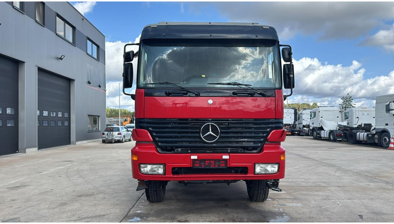 Mercedes-Benz Actros 1840 (4X4 / LAMES / GRANT PONT / PARFAIT ETAT / MP1 / V6 / ALLRAD) - Tractor unit: picture 2 Mercedes-Benz Actros 1840 (4X4 / LAMES / GRANT PONT / PARFAIT ETAT / MP1 / V6 / ALLRAD) - Tractor unit: picture 2
