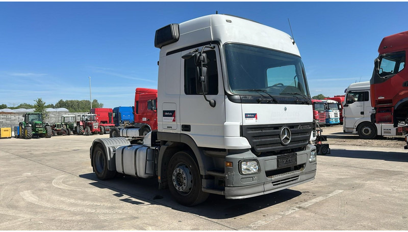 Mercedes-Benz Actros 1841 (EPS / DEVANT LAMES / PROPRE / MP2 / 3 PEDALES / V6) - Tractor unit: picture 5 Mercedes-Benz Actros 1841 (EPS / DEVANT LAMES / PROPRE / MP2 / 3 PEDALES / V6) - Tractor unit: picture 5