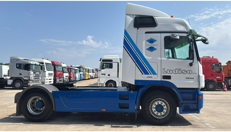 Mercedes-Benz Actros 1944 (BELGIAN TRUCK / 278.000 KM !!!!! / PERFECT CONDITION / MP2 / EURO 5) - Tractor unit: picture 3 Mercedes-Benz Actros 1944 (BELGIAN TRUCK / 278.000 KM !!!!! / PERFECT CONDITION / MP2 / EURO 5) - Tractor unit: picture 3