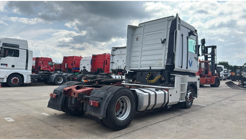 Renault AE Magnum 390 (POMPE MANUELLE / MANUAL PUMP / BOITE MANUELLE / MANUAL GEARBOX) - Tractor unit: picture 4 Renault AE Magnum 390 (POMPE MANUELLE / MANUAL PUMP / BOITE MANUELLE / MANUAL GEARBOX) - Tractor unit: picture 4