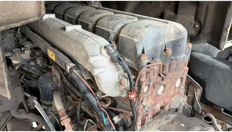 Renault Premium 370 (BOITE MANUELLE / PARFAIT ETAT / MANUAL GEARBOX) - Tractor unit: picture 5 Renault Premium 370 (BOITE MANUELLE / PARFAIT ETAT / MANUAL GEARBOX) - Tractor unit: picture 5