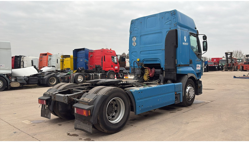 Renault Premium 420 (BOITE MANUELLE / MANUAL GEARBOX) - Tractor unit: picture 5 Renault Premium 420 (BOITE MANUELLE / MANUAL GEARBOX) - Tractor unit: picture 5