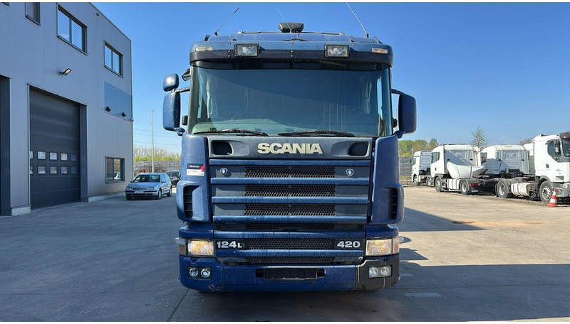 Scania 124-420 (MANUAL GEARBOX / BOITE MANUELLE) - Tractor unit: picture 2 Scania 124-420 (MANUAL GEARBOX / BOITE MANUELLE) - Tractor unit: picture 2
