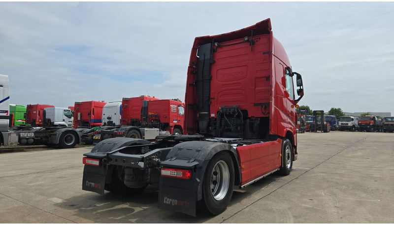 Volvo FH 500 (2 TANKS / VERY CLEAN CONDITION / AIRCO / EURO 6 / FULL SPOILERS) - Tractor unit: picture 5 Volvo FH 500 (2 TANKS / VERY CLEAN CONDITION / AIRCO / EURO 6 / FULL SPOILERS) - Tractor unit: picture 5