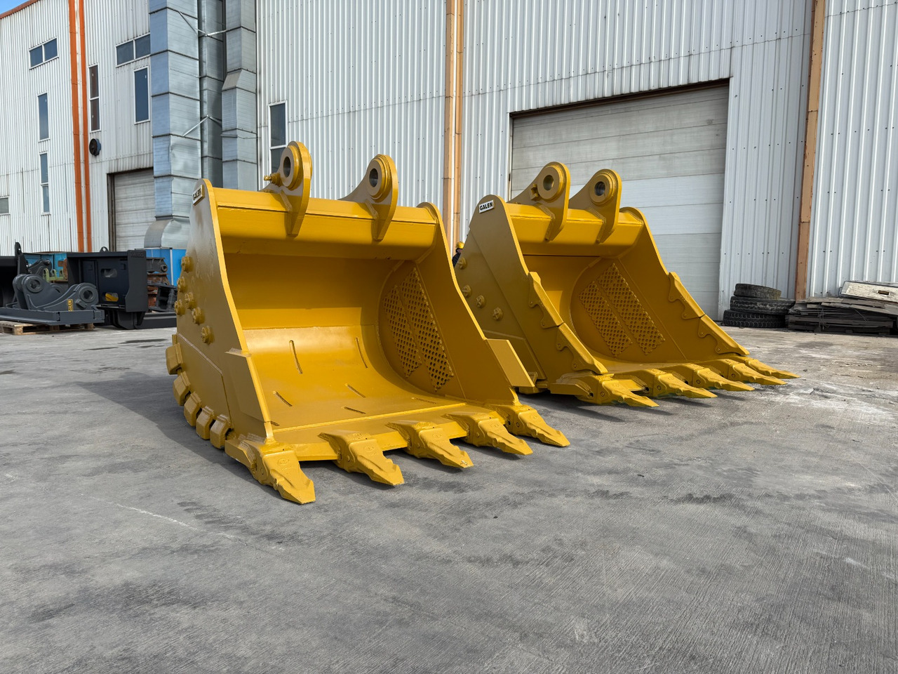 CAT 349 Armored Heavy Duty Bucket - Excavator bucket for Crawler excavator: picture 4 CAT 349 Armored Heavy Duty Bucket - Excavator bucket for Crawler excavator: picture 4