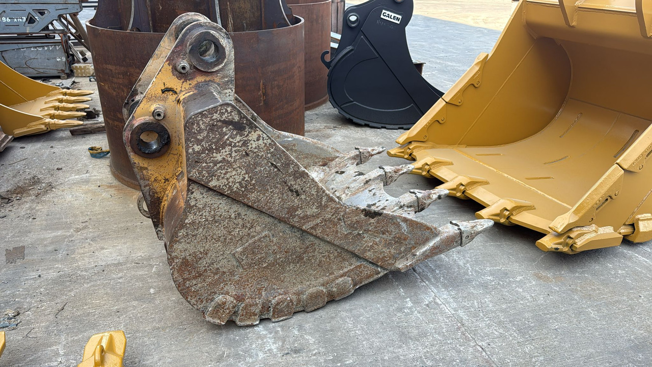 CATERPILLAR 320 General Purpose Bucket - Excavator bucket for Crawler excavator: picture 2 CATERPILLAR 320 General Purpose Bucket - Excavator bucket for Crawler excavator: picture 2