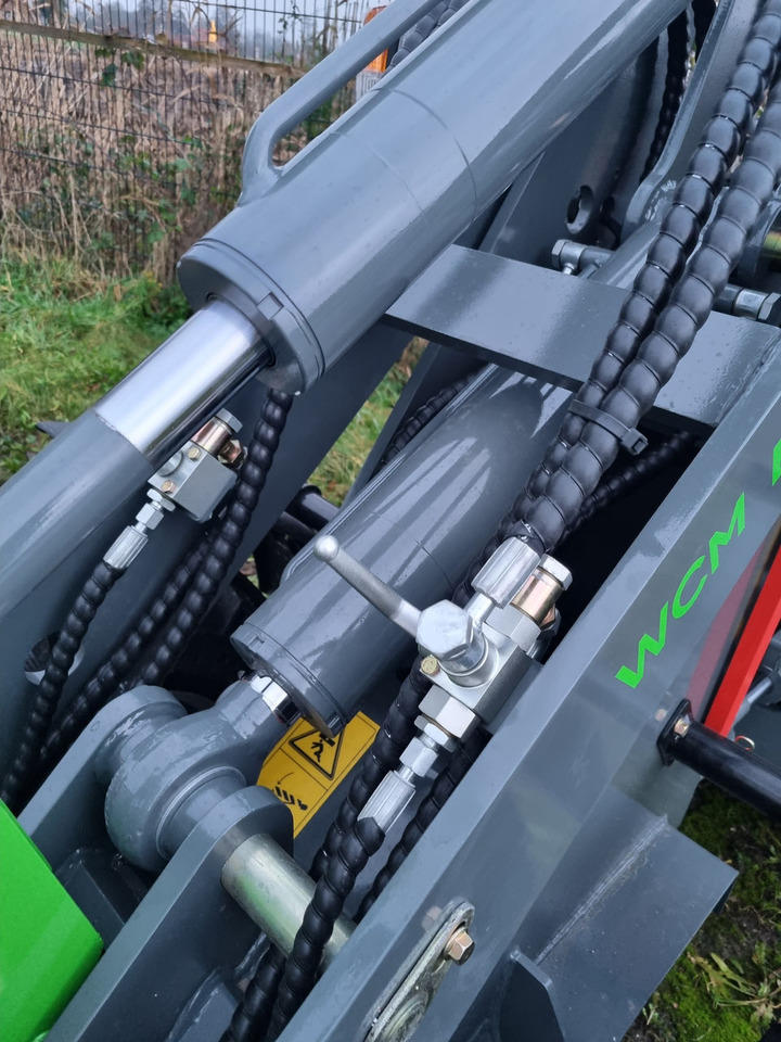 Wheel loader WCM-L2110e: picture 8