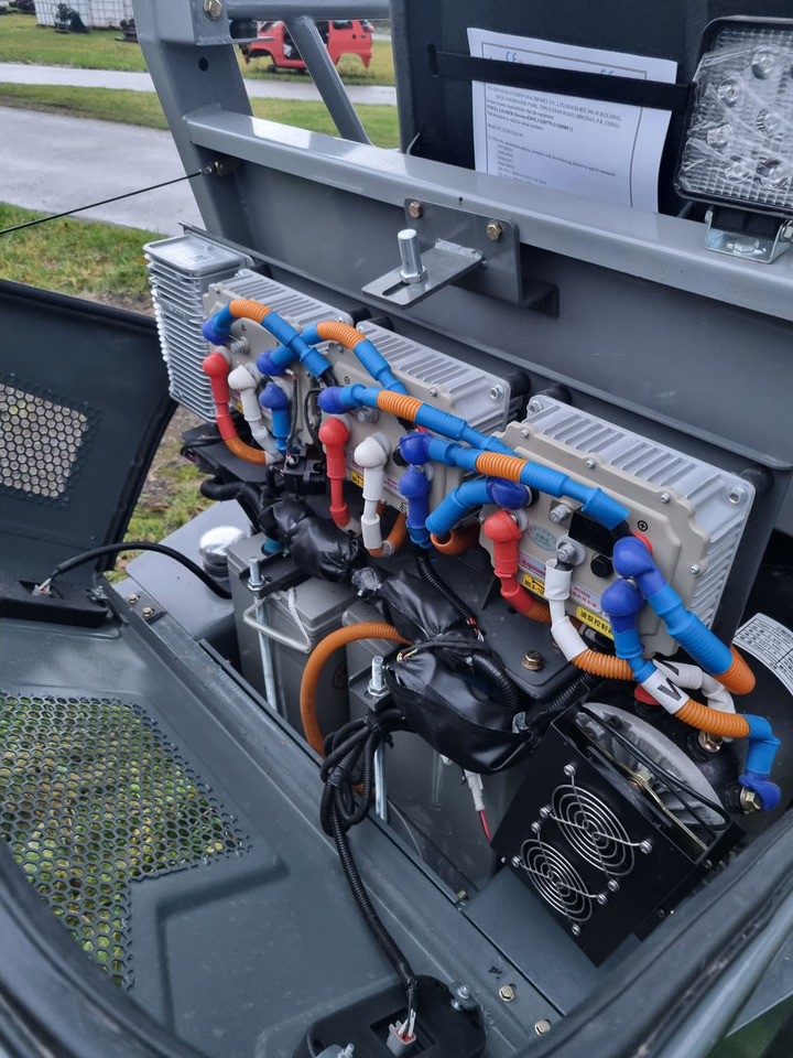 Wheel loader WCM-L2110e: picture 19