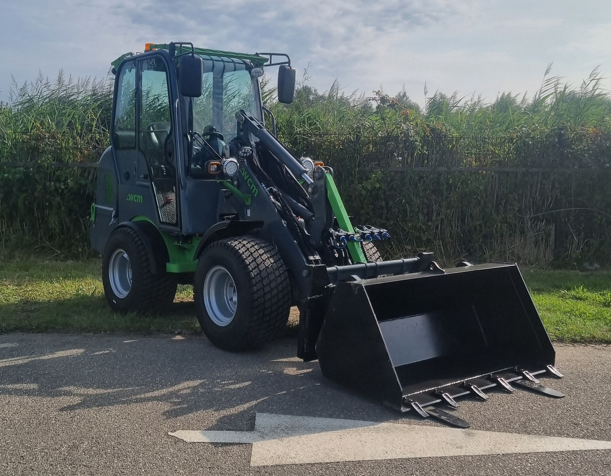 WCM-L2412 - Wheel loader: picture 2 WCM-L2412 - Wheel loader: picture 2