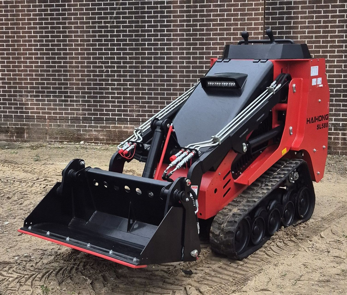 WCM-SL380 - Skid steer loader: picture 2 WCM-SL380 - Skid steer loader: picture 2