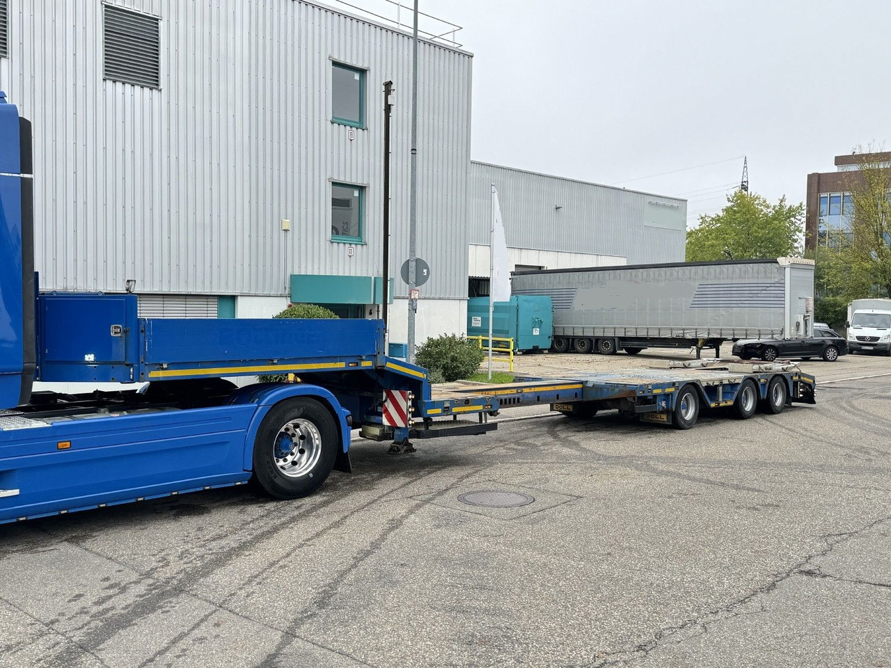 Doll S3L Tele-Tieflader+3,3m Radmulden Lift Lenkachse - Low loader semi-trailer: picture 1 Doll S3L Tele-Tieflader+3,3m Radmulden Lift Lenkachse - Low loader semi-trailer: picture 1