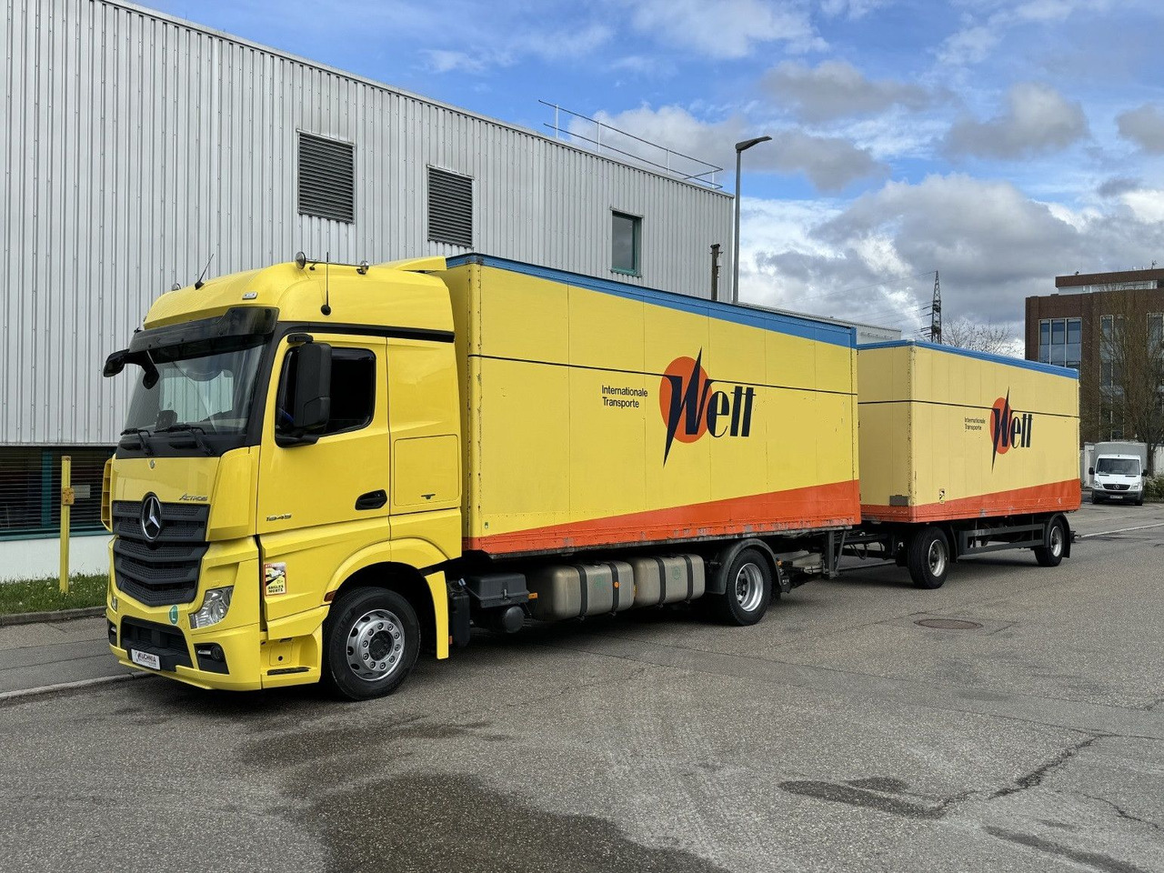 Mercedes-Benz Actros 1845 LL Gr.Haus AWL-Möbelkoffer ULBW - Box truck: picture 2 Mercedes-Benz Actros 1845 LL Gr.Haus AWL-Möbelkoffer ULBW - Box truck: picture 2