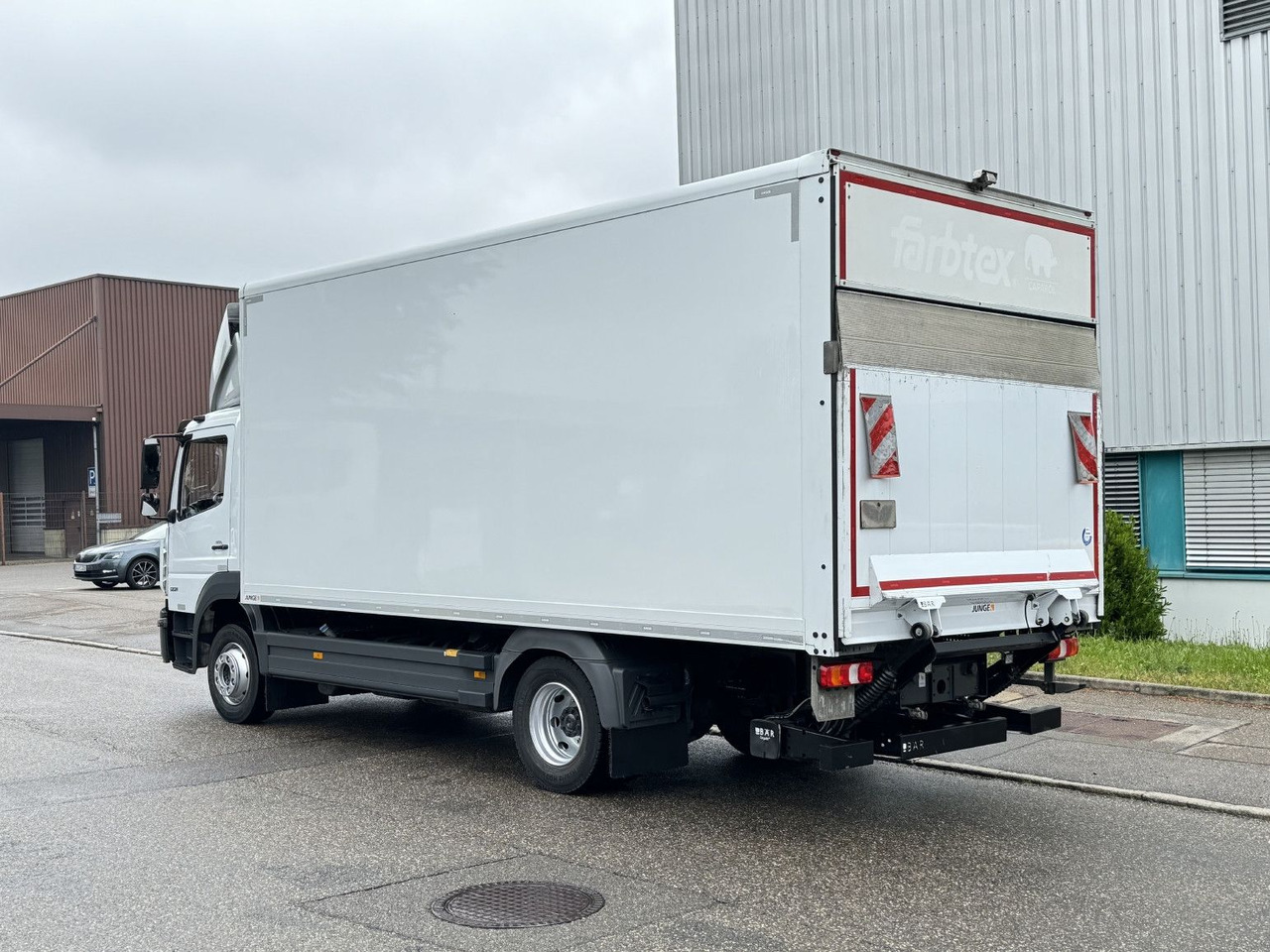 Mercedes-Benz Atego 1221 L Koffer 6,1m LBW AHK Klima TOP - Box truck: picture 5 Mercedes-Benz Atego 1221 L Koffer 6,1m LBW AHK Klima TOP - Box truck: picture 5
