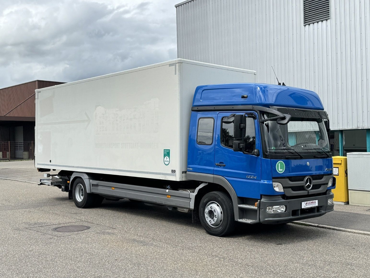 Mercedes-Benz Atego 1224 L Möbelkoffer GH 6-Sitze u-LBW Umzug - Box truck: picture 4 Mercedes-Benz Atego 1224 L Möbelkoffer GH 6-Sitze u-LBW Umzug - Box truck: picture 4