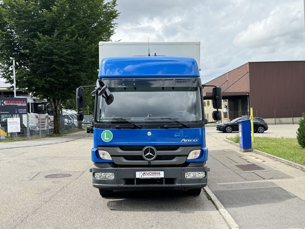 Mercedes-Benz Atego 1224 L Möbelkoffer GH 6-Sitze u-LBW Umzug - Box truck: picture 3 Mercedes-Benz Atego 1224 L Möbelkoffer GH 6-Sitze u-LBW Umzug - Box truck: picture 3