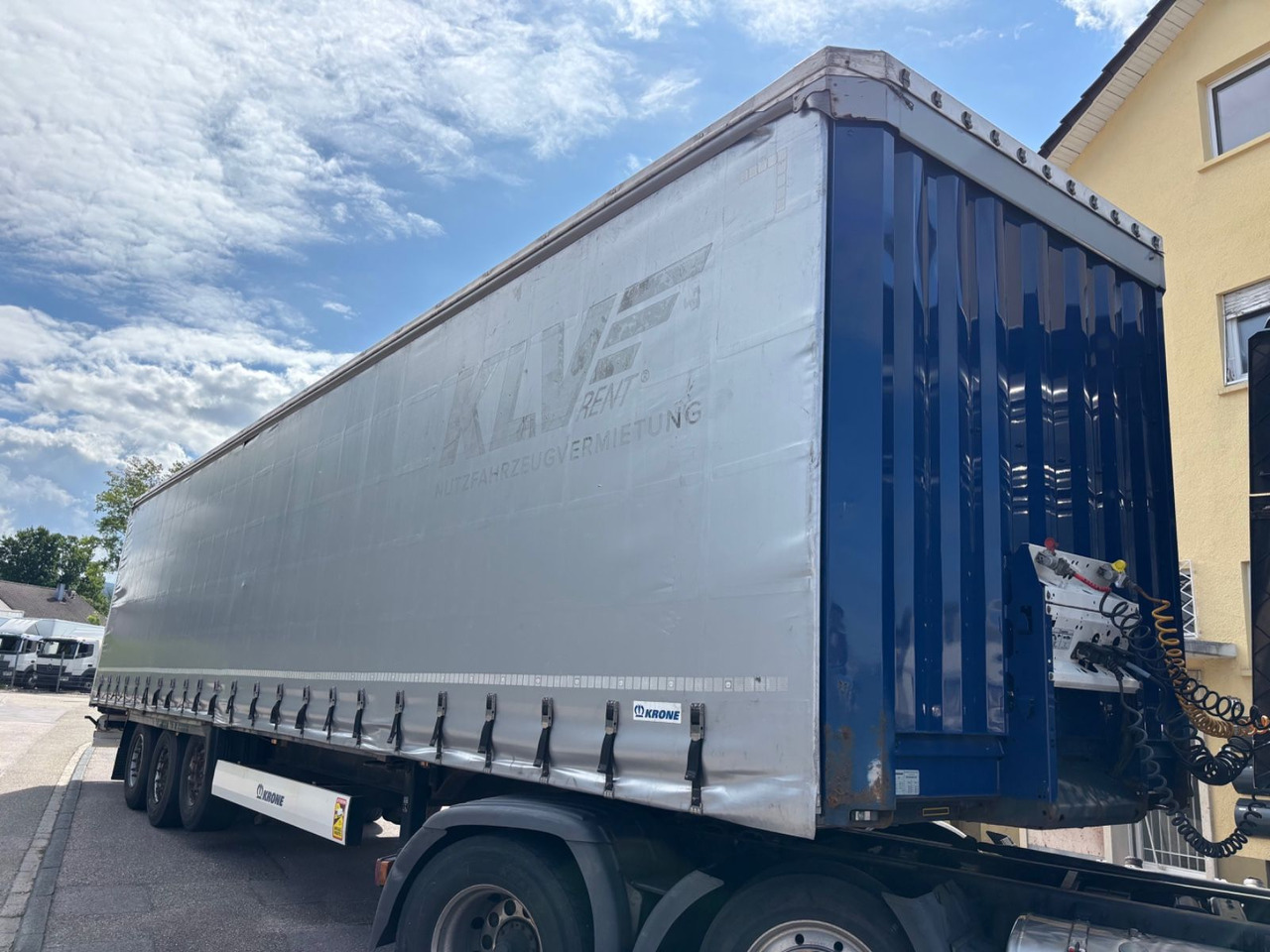 Krone SD, Edscha, Liftachse, TÜV 05/26 - Curtainsider semi-trailer: picture 2 Krone SD, Edscha, Liftachse, TÜV 05/26 - Curtainsider semi-trailer: picture 2